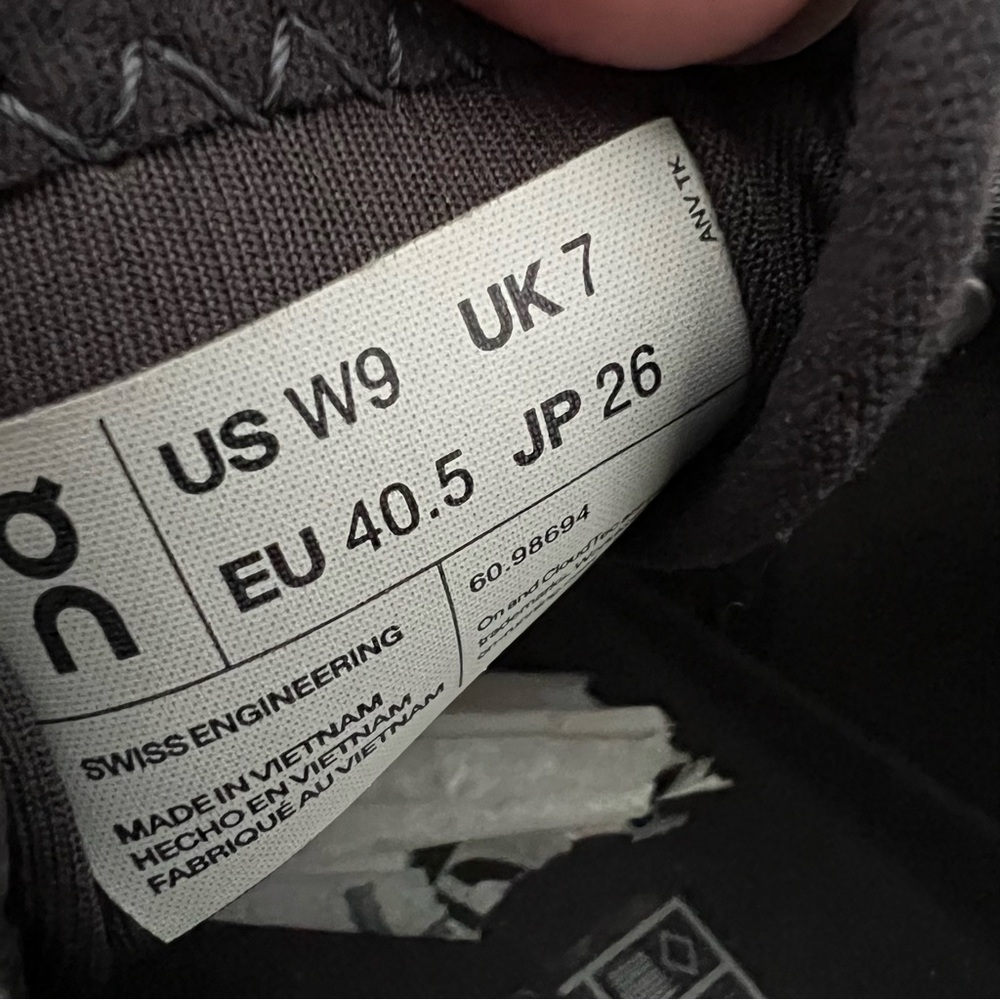 On Running On Cloud X 3 Women's Size 9 Athletic Sneakers - Picture 8 of 9